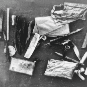 Hiện vật dưới hầm 7