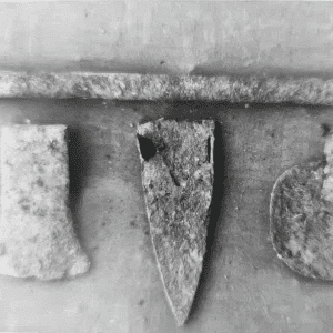 Hiện vật dưới hầm 1